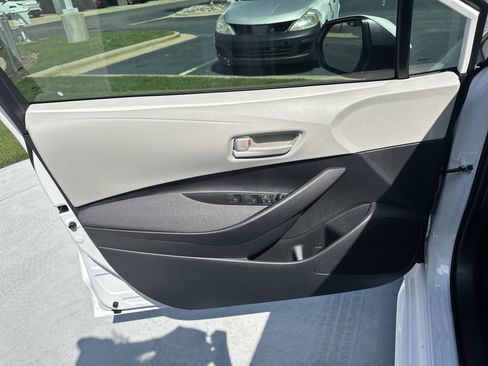 Used 2026 Toyota Corolla LE image 16