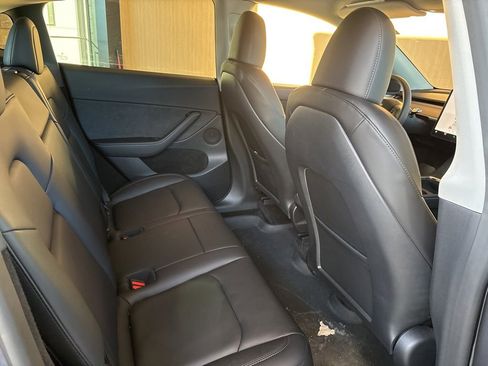 Used 2023 Tesla Model Y Long Range image 22