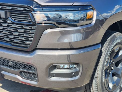 New 2026 RAM 1500 Express AWD/4WD image 9