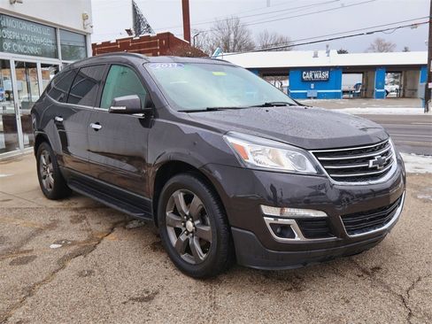 Used 2017 Chevrolet Traverse LT image 7