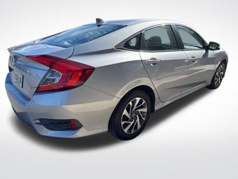 Used 2018 Honda Civic EX image 3