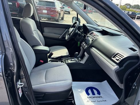 Used 2018 Subaru Forester 2.5i Premium w/ All-Weather Package AWD/4WD image 17