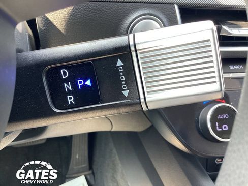 Used 2025 Hyundai Sonata SEL FWD image 22
