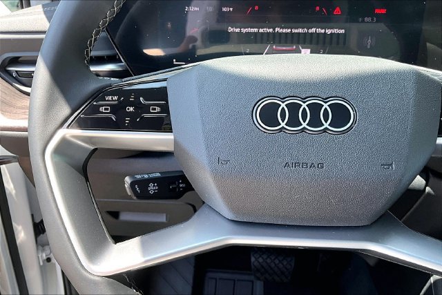 Used 2025 Audi Q5 Premium w/ Convenience Package AWD/4WD image 11