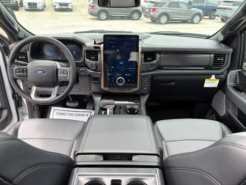 Used 2025 Ford F150 Lightning Lariat AWD/4WD image 23
