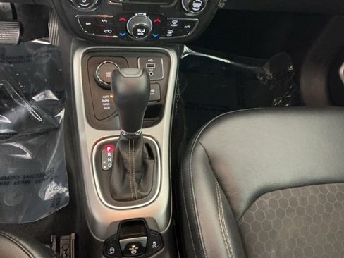 Used 2018 Jeep Compass Latitude w/ Popular Equipment Group image 19
