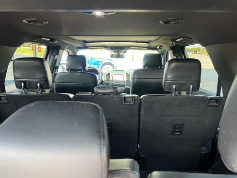 Used 2020 Ford Expedition XLT w/ Equipment Group 202A RWD image 8