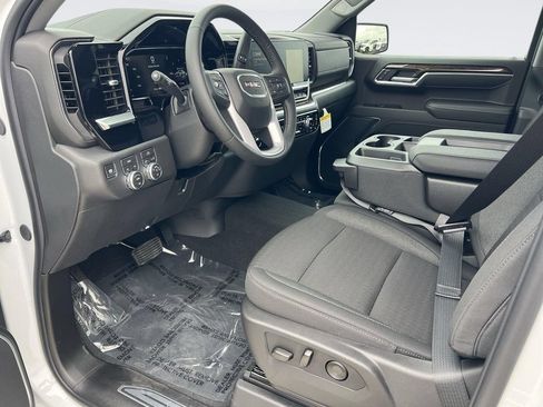 New 2026 GMC Sierra 1500 Elevation w/ LPO, Elevation Black Package AWD/4WD image 9