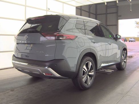 Used 2023 Nissan Rogue Platinum image 6