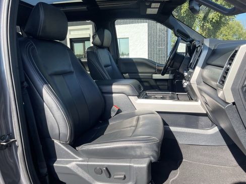 Used 2022 Ford F250 Lariat w/ Black Appearance Pkg image 35