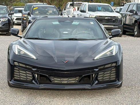 Used 2025 Chevrolet Corvette Z06 w/ Stealth Interior Trim Package RWD image 2