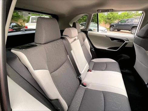 Used 2025 Toyota RAV4 XLE w/ Convenience Package AWD/4WD image 19