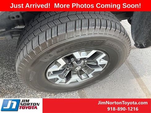 Used 2020 Toyota Tacoma SR5 image 12