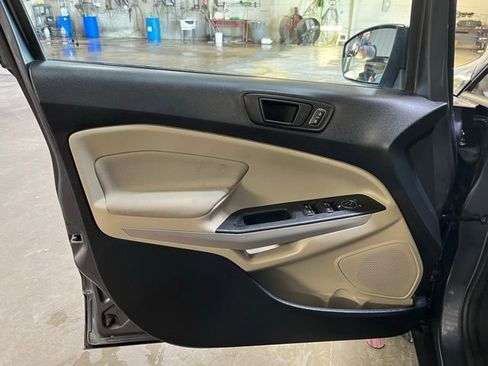 Used 2020 Ford EcoSport S image 14