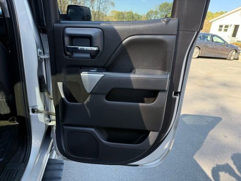 Used 2018 Chevrolet Silverado 1500 LT AWD/4WD image 27
