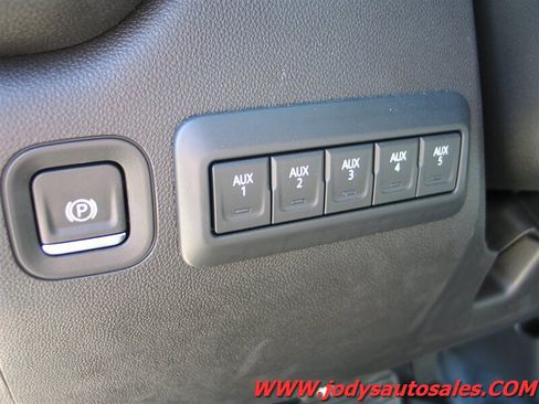 Used 2024 Chevrolet Silverado 2500 W/T w/ WT Fleet Convenience Package AWD/4WD image 7