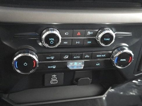 Used 2025 Ford F150 XLT w/ Equipment Group 301A Standard image 31