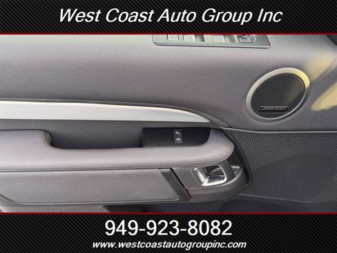 Used 2020 Land Rover Discovery Landmark image 28