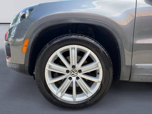 Used 2013 Volkswagen Tiguan S AWD/4WD image 9