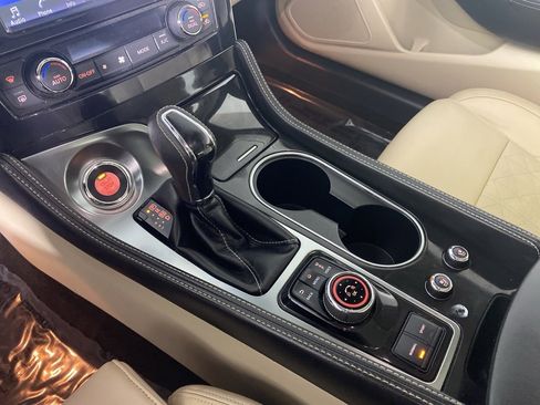 Used 2016 Nissan Maxima Platinum image 22