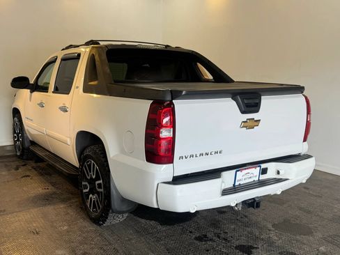 Used 2007 Chevrolet Avalanche LTZ w/ LTZ Preferred Equipment Group AWD/4WD image 4
