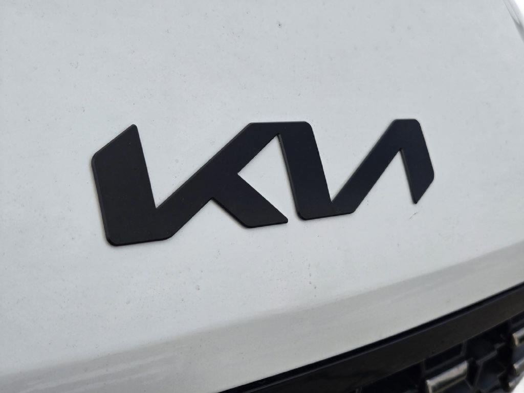 Used 2026 Kia Carnival SX Prestige FWD image 5