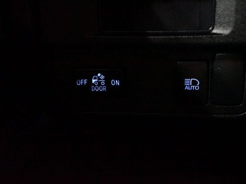 Used 2019 Toyota Tacoma SR w/ SR Convenience Package RWD image 21