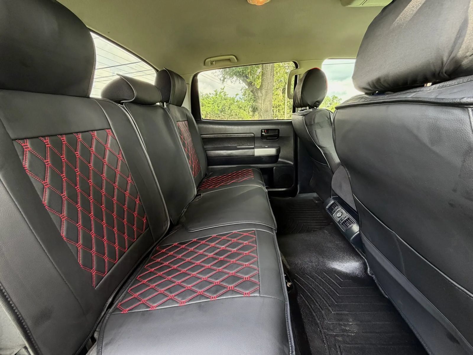 Used 2013 Toyota Tundra 4x4 CrewMax w/ Tow Pkg image 18