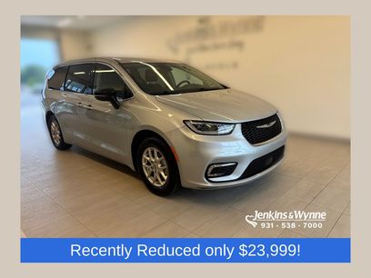Used 2024 Chrysler Pacifica Touring-L