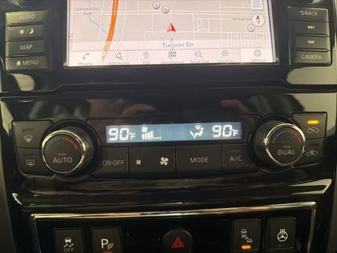 Certified 2019 Nissan Titan Platinum Reserve w/ Platinum Utility Package image 27