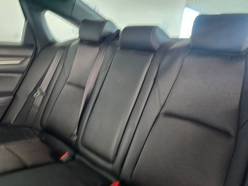 Used 2018 Honda Accord Sport image 11