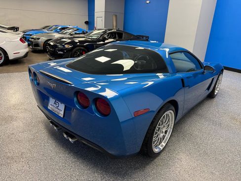 Used 2011 Chevrolet Corvette Coupe w/ 1LT RWD image 28