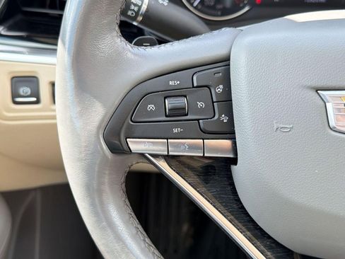 Used 2023 Cadillac XT6 Premium Luxury image 16