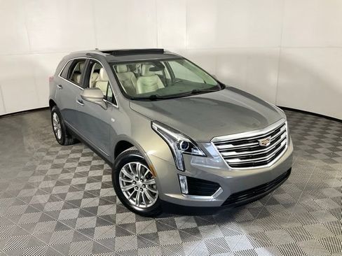 Used 2018 Cadillac XT5 Luxury w/ Driver Awareness Package image 37