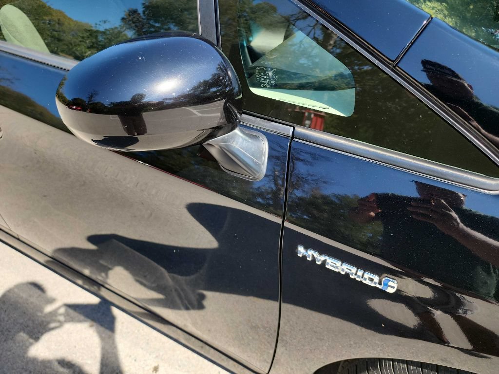 Used 2014 Toyota Prius Two FWD image 9