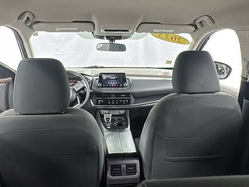 Used 2023 Nissan Rogue S image 17