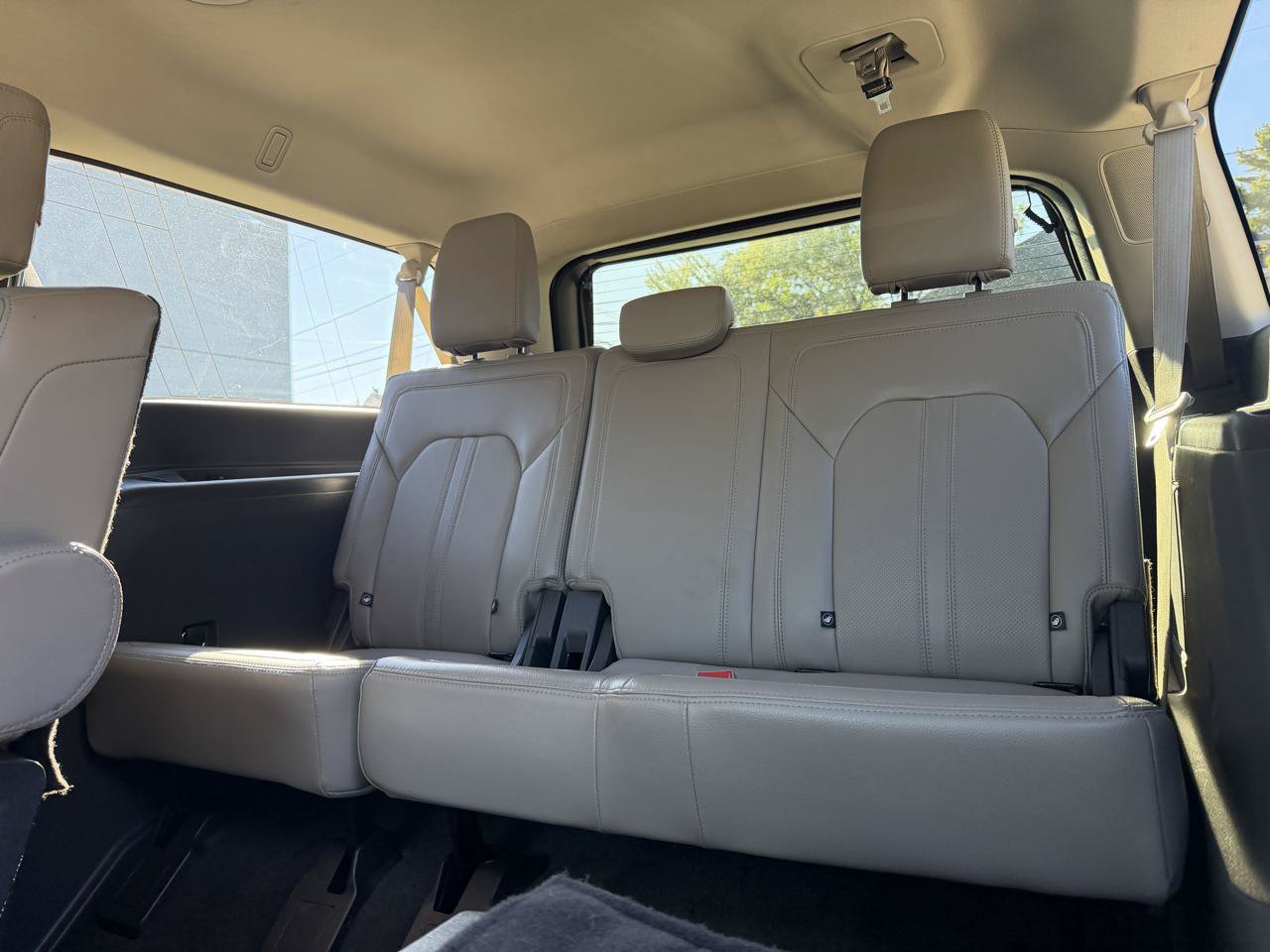 Used 2019 Ford Expedition Max Limited w/ Equipment Group 301A AWD/4WD image 9