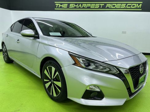 Used 2019 Nissan Altima 2.5 SL FWD image 2