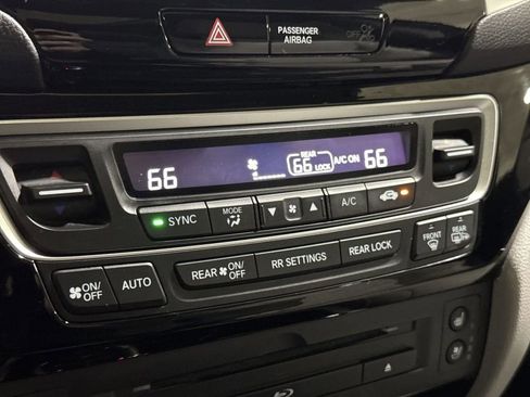 Used 2018 Honda Pilot Elite image 17