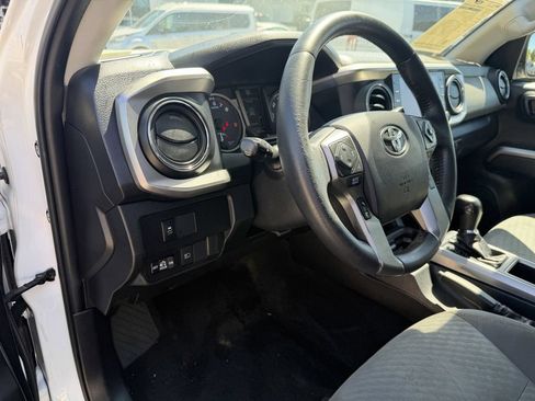 Used 2021 Toyota Tacoma SR5 RWD image 24
