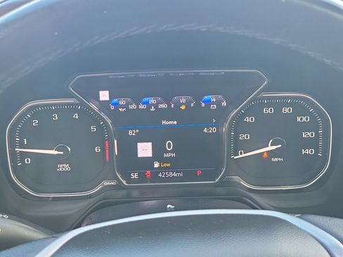 Used 2021 GMC Yukon SLT w/ SLT Premium Package RWD image 31