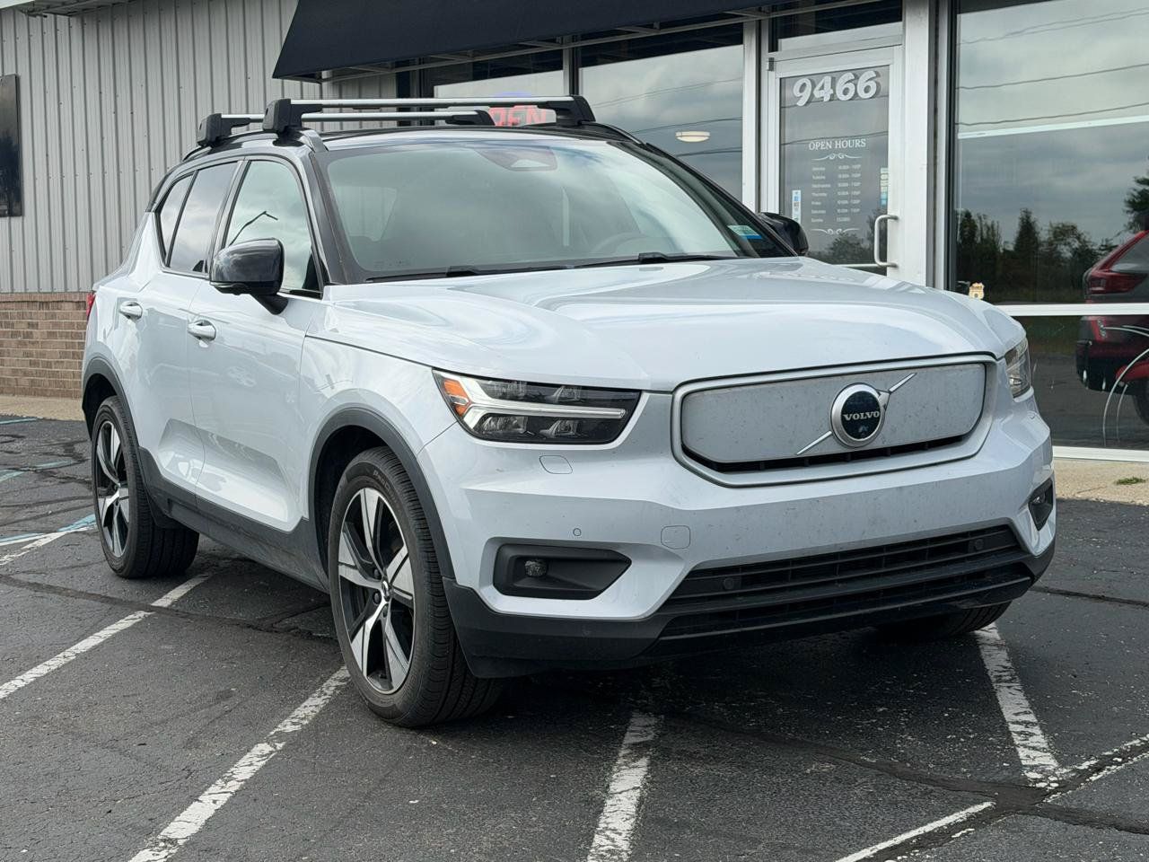 Used 2021 Volvo XC40 P8 Recharge AWD/4WD image 7