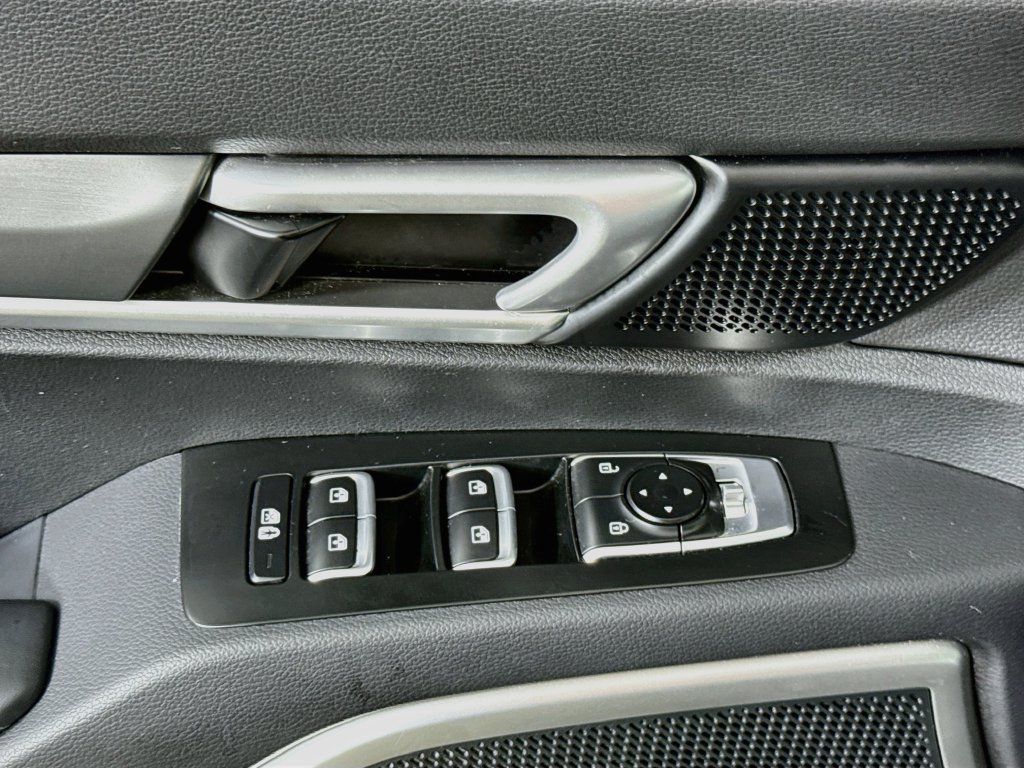 Used 2022 Kia Telluride S AWD/4WD image 26