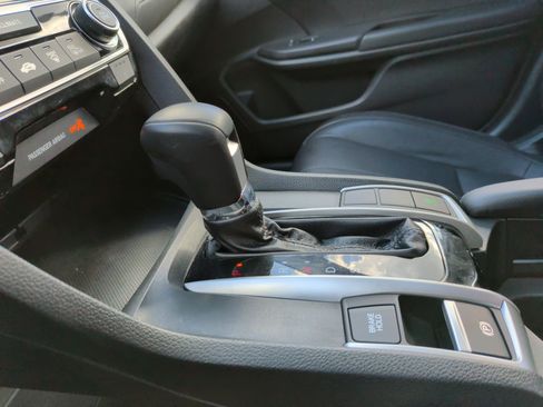 Used 2016 Honda Civic Touring image 26