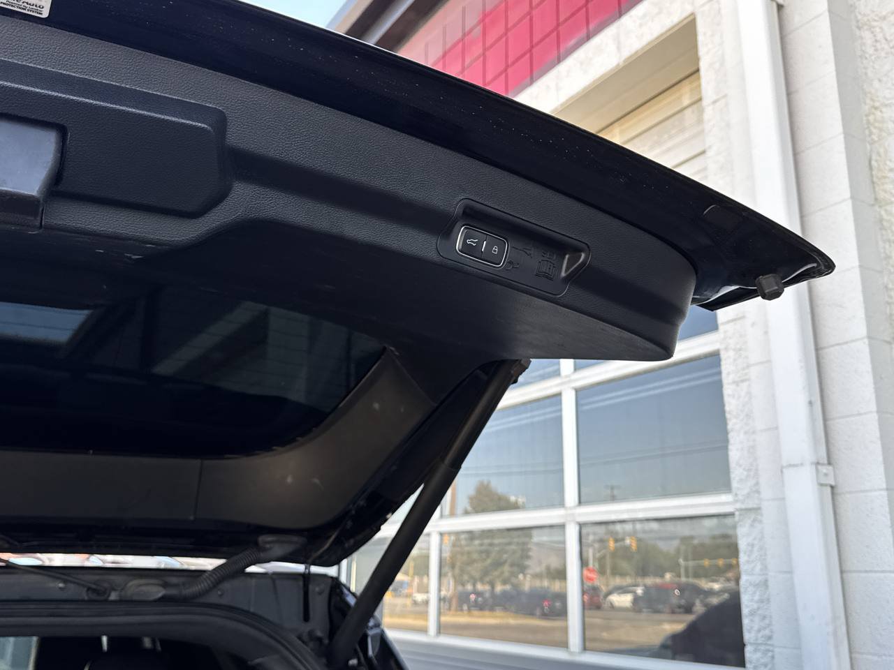 Used 2021 Ford Explorer ST w/ Equipment Group 401A AWD/4WD image 28