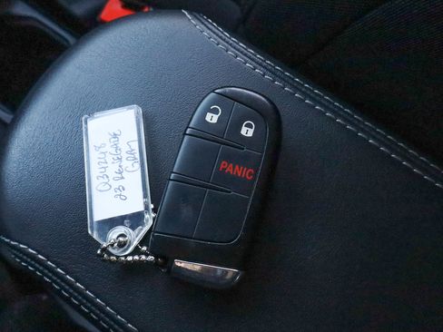 Used 2023 Jeep Renegade Latitude image 31