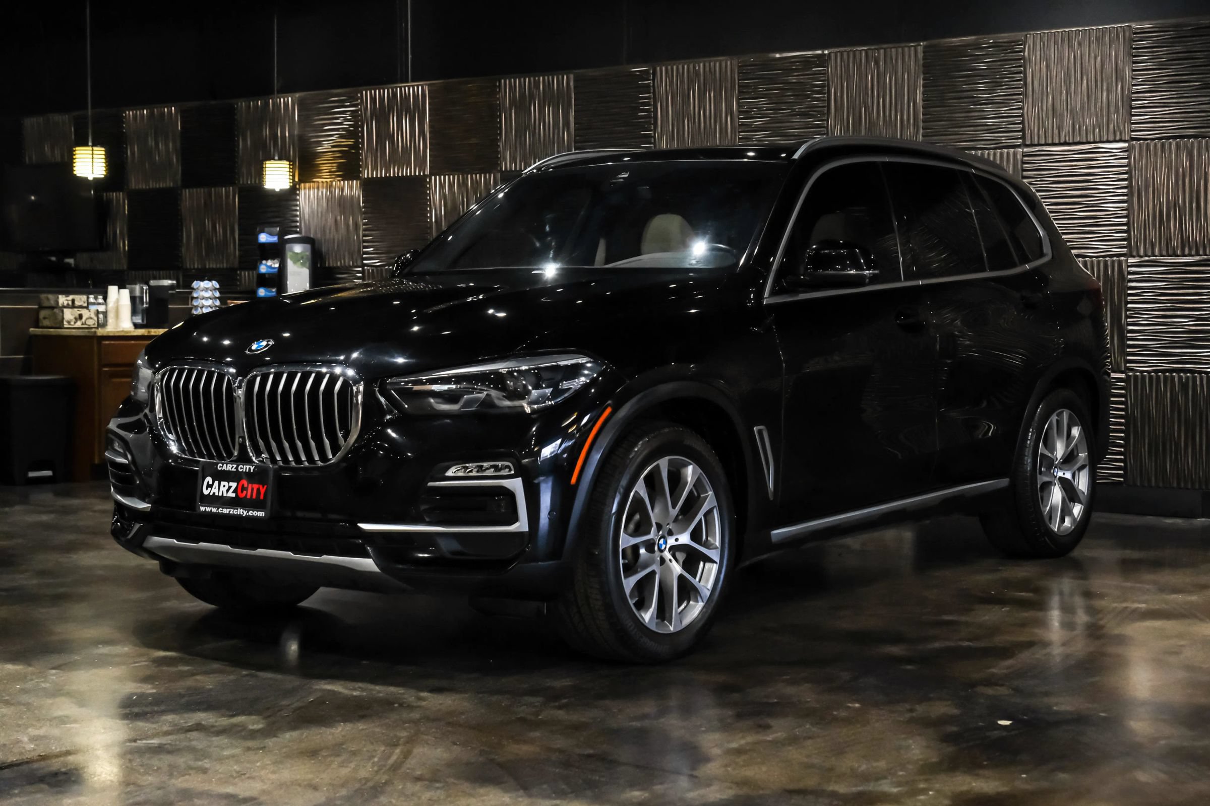 Used 2019 BMW X5 xDrive40i w/ Convenience Package AWD/4WD image 7