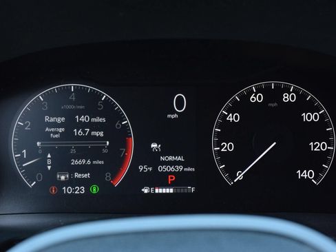 Used 2023 Honda Pilot LX image 24