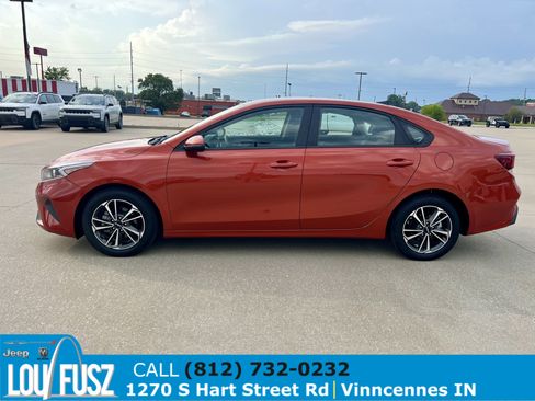 Used 2023 Kia Forte LXS w/ LXS Technology Package FWD image 4