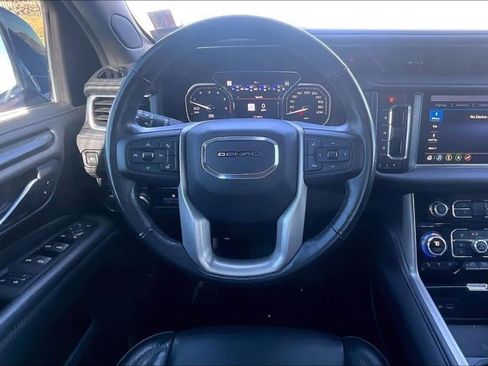 Used 2021 GMC Yukon Denali w/ Denali Premium Package image 8